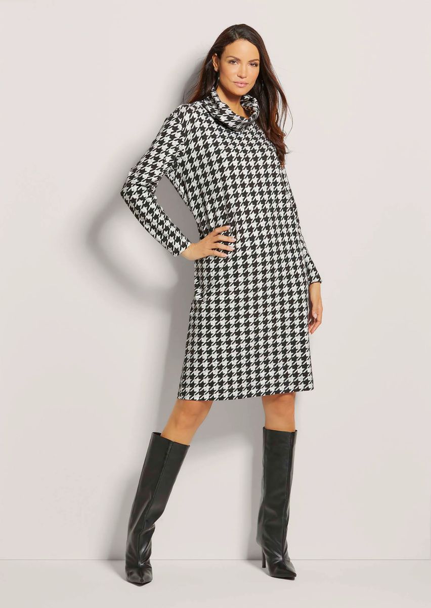 Klassisches Hahnentritt-Kleid mit Rollkragen
