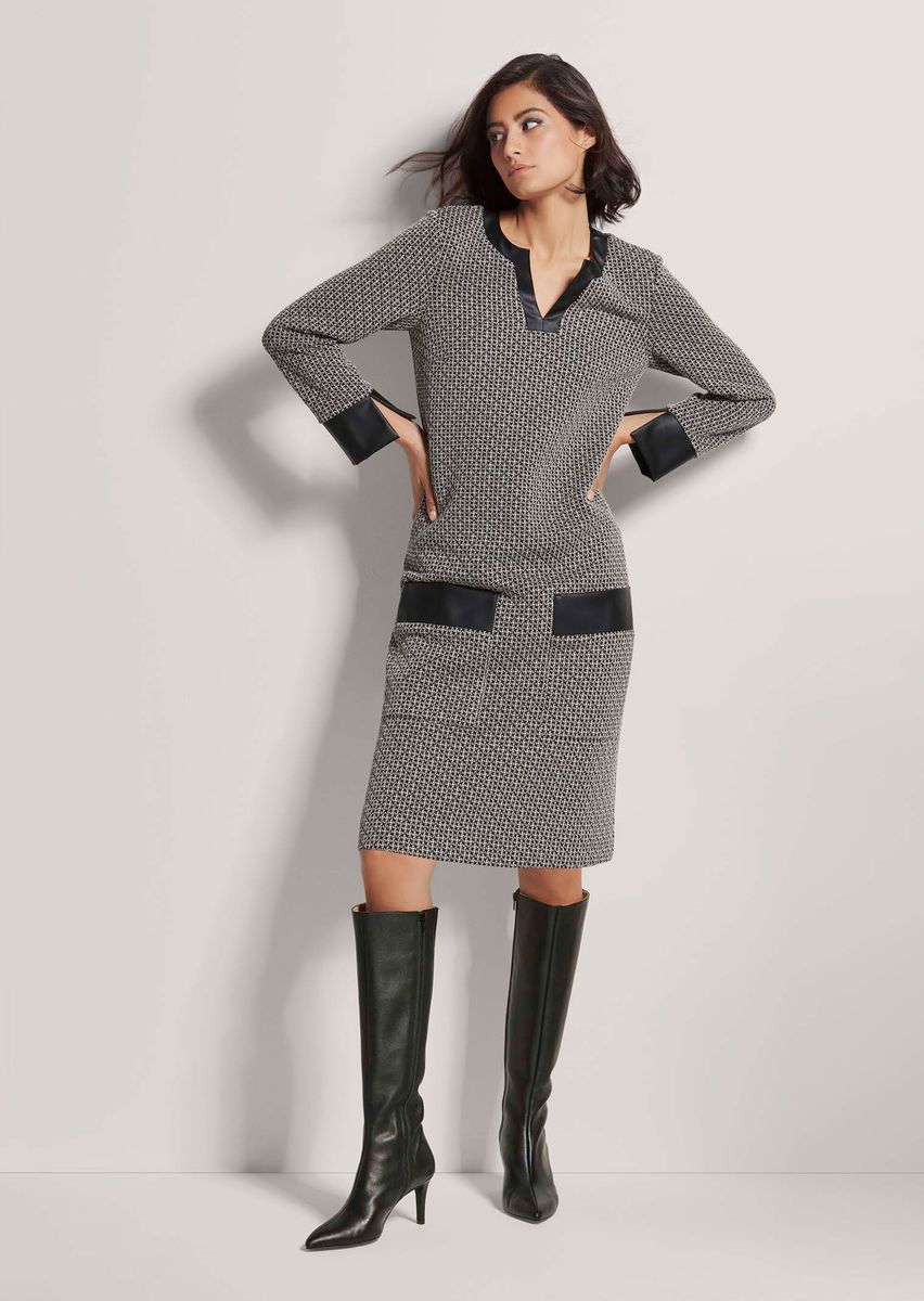 Strukturiertes H-Linien-Kleid mit Kunstleder-Besatz