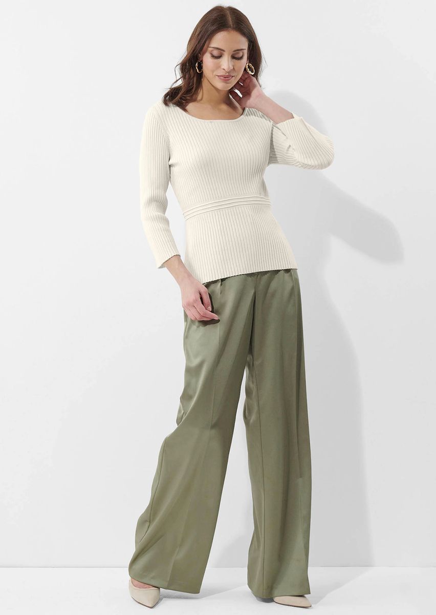 Rippstrick-Pullover mit Taillenakzent