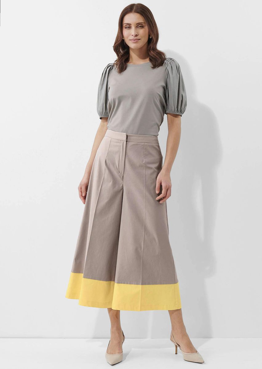 Culotte mit weitem Bein und Kontrastsaum