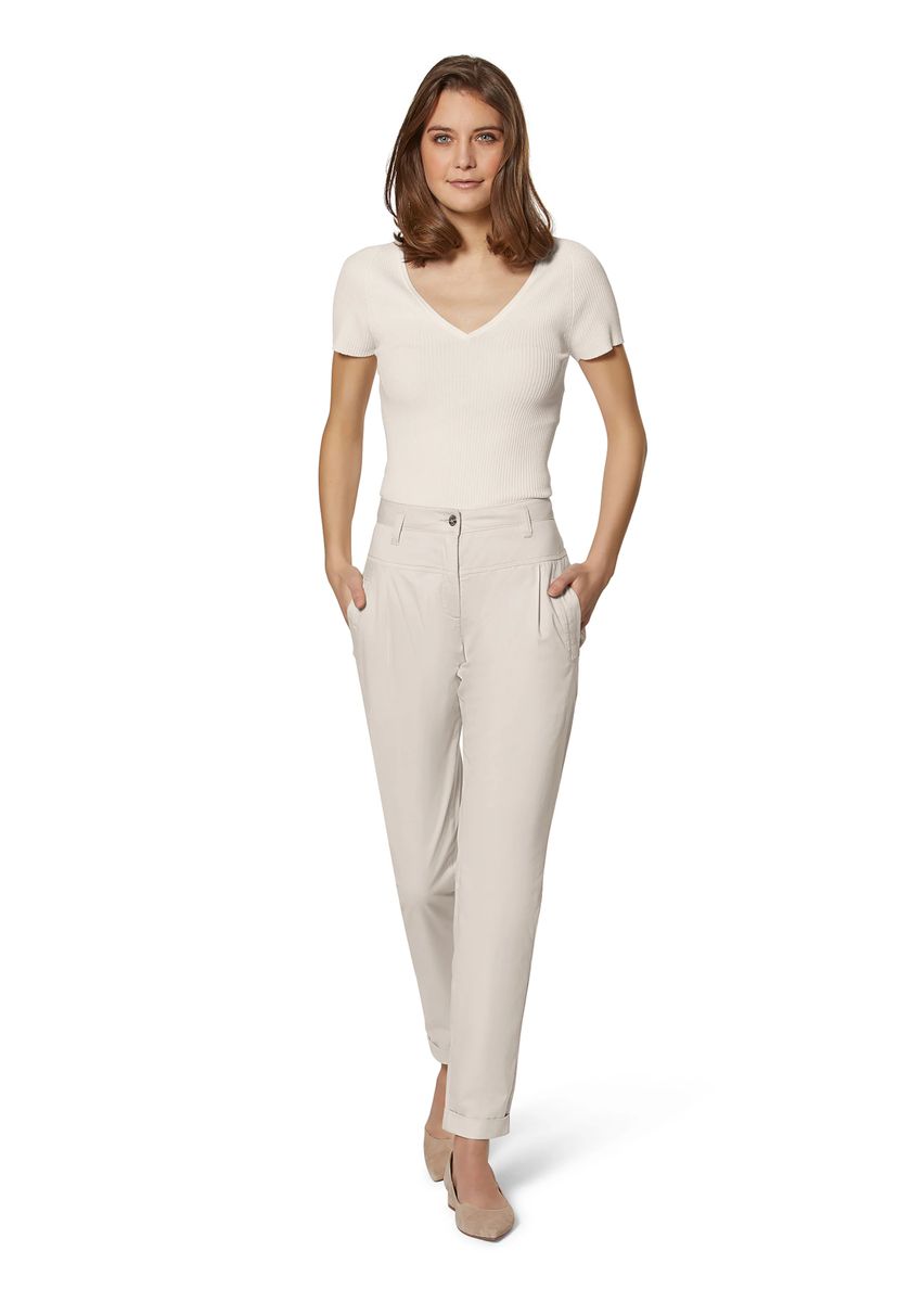 Sportive Chino-Hose mit Bundfalten