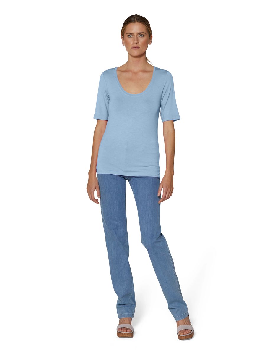 Körpernahes Basic-Shirt mit Rundhalsausschnitt