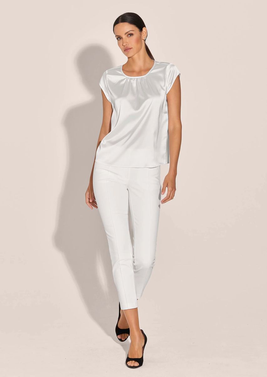 Elegante Satinbluse in A-Linie