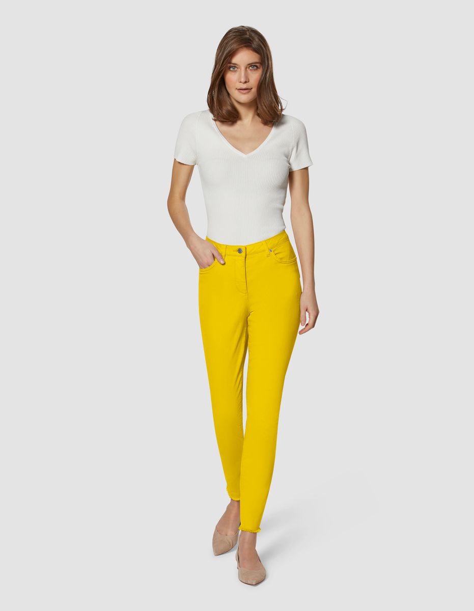 Skinny-Jeans mit feinem Fransensaum