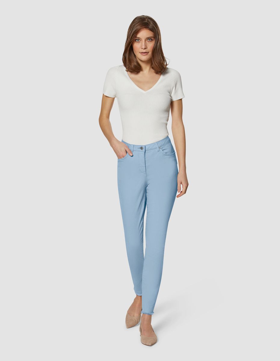 Skinny-Jeans mit Fransensaum