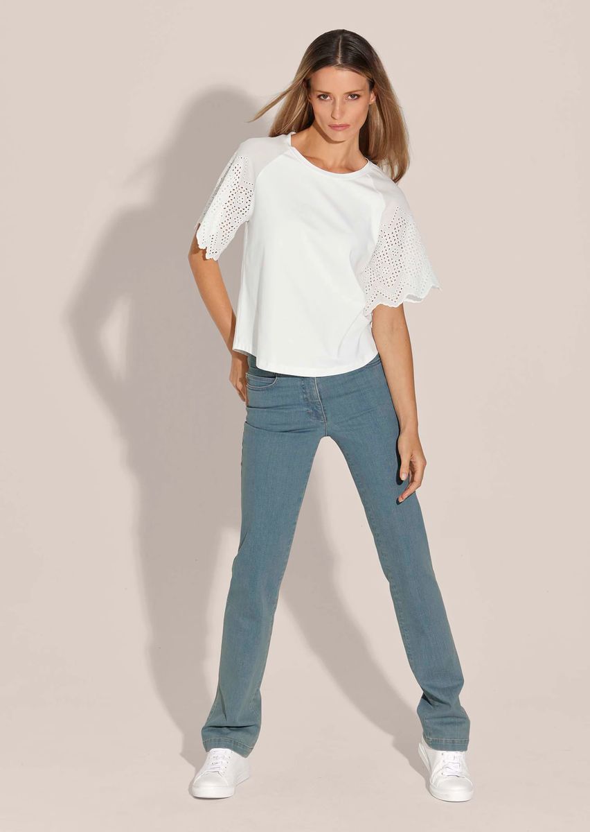 Kurzes Blusen-Shirt mit Lochstickerei