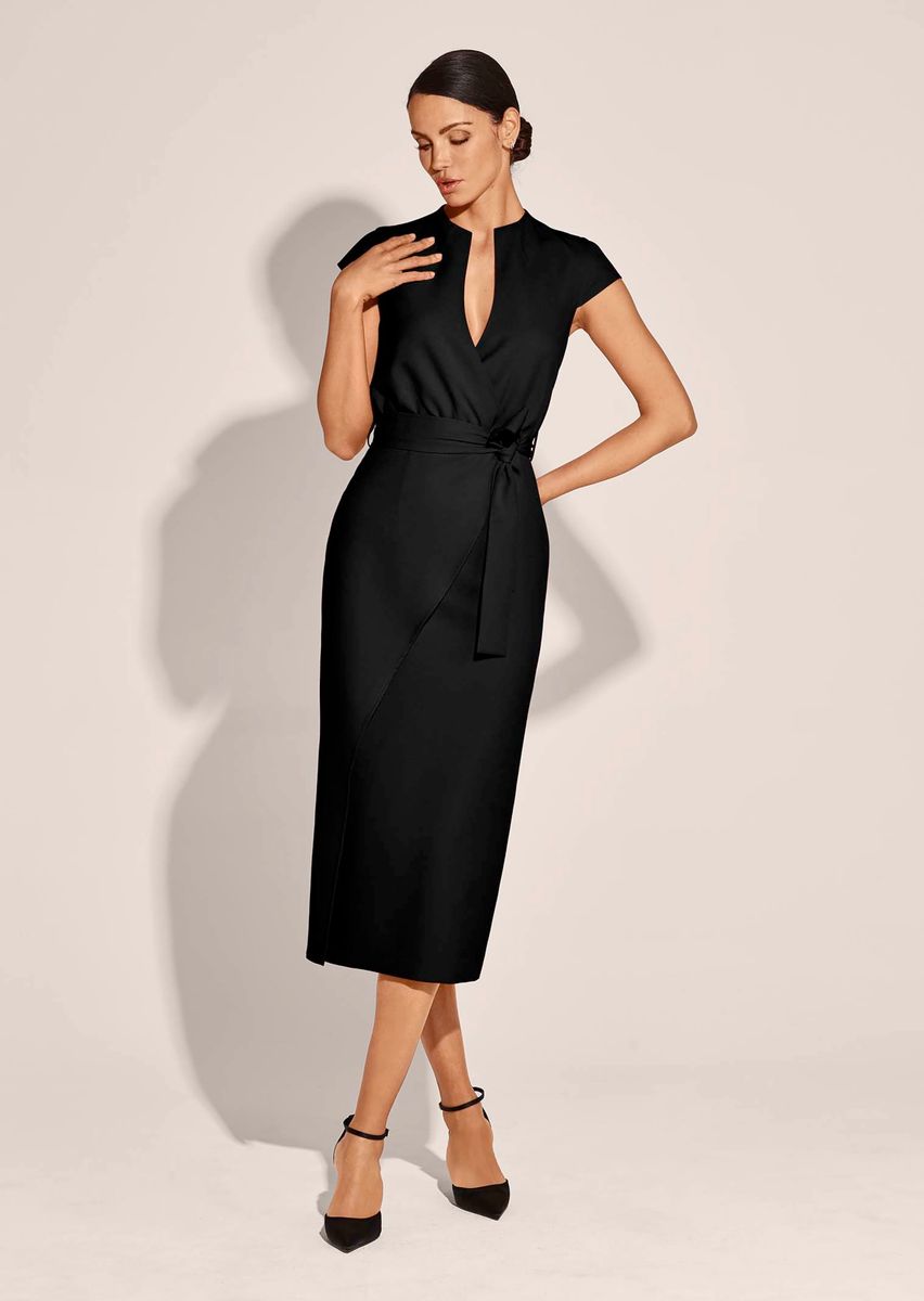 Elegantes Midi-Kleid in Wickeloptik