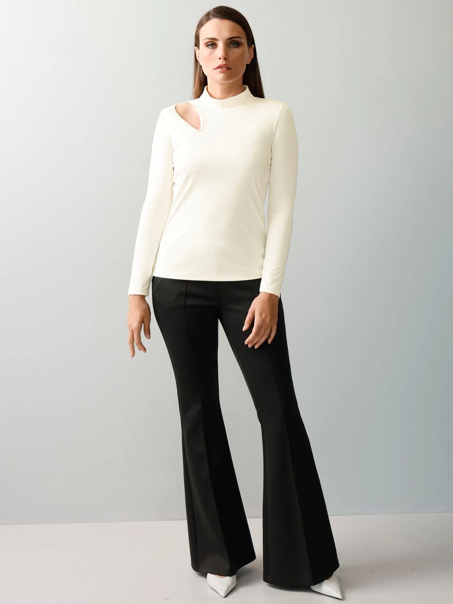 Langarmshirt mit Stehkragen und Cut-Out