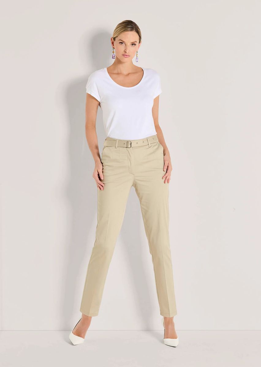 Gerade Hose mit Gürtel