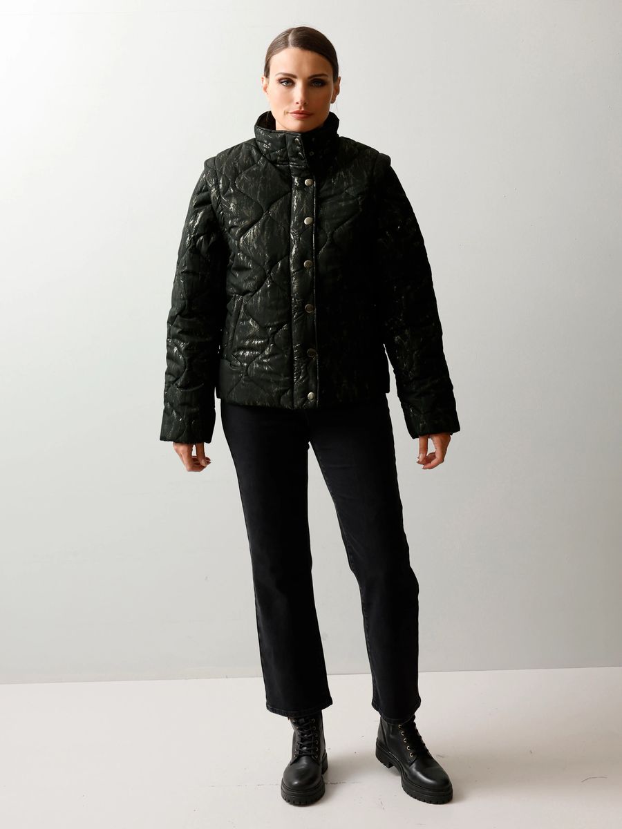 Wellensteppjacke mit abnehmbaren Ärmeln