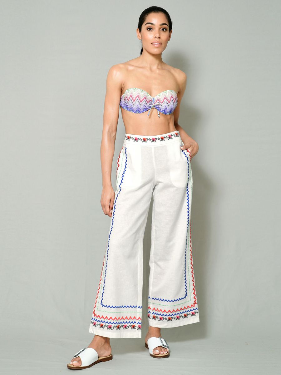 Strandhose mit bunter Stickerei