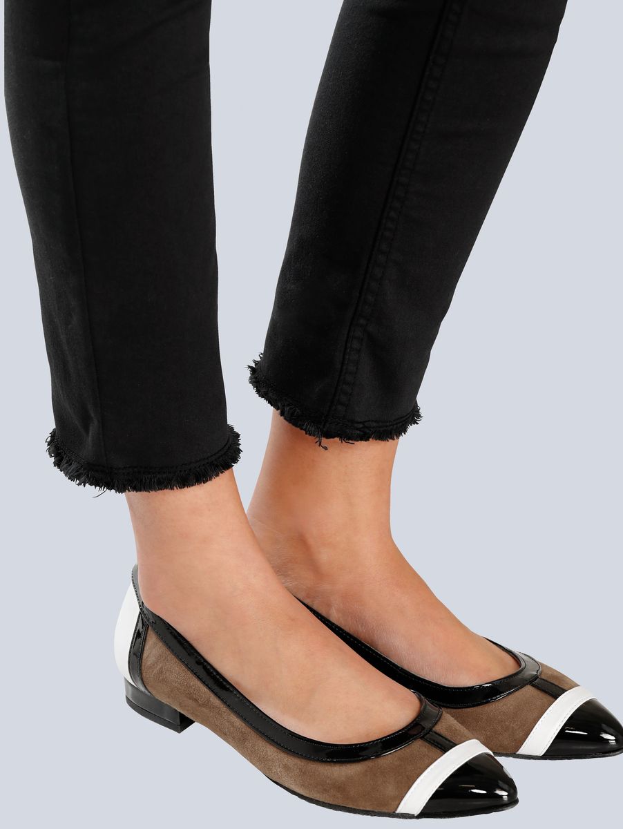 Slim-Fit-Jeans mit Fransensaum
