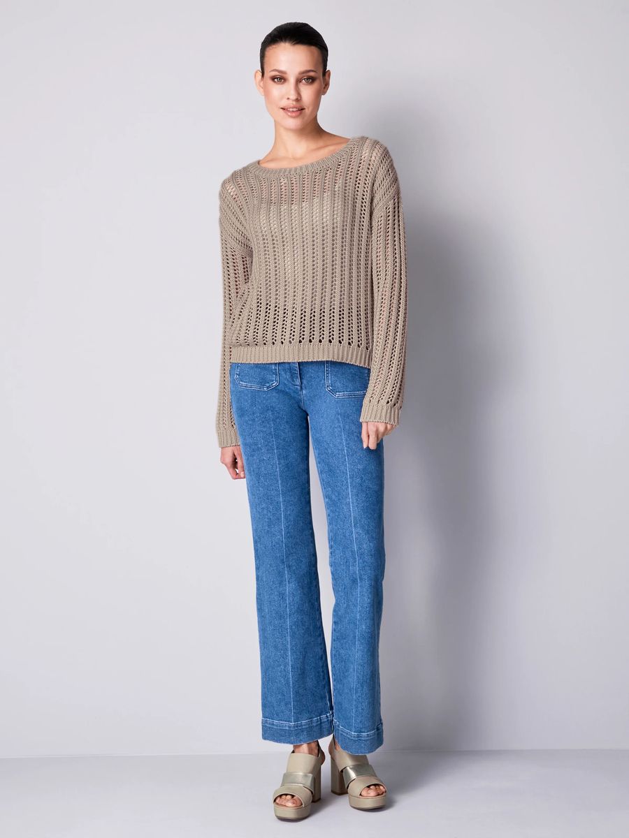 Luftiger Lochstrickpullover mit U-Boot-Ausschnitt