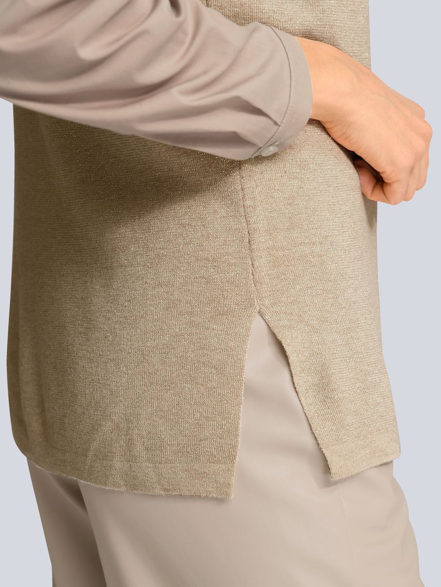 Glänzender Strickpullunder mit Seitenschlitzen