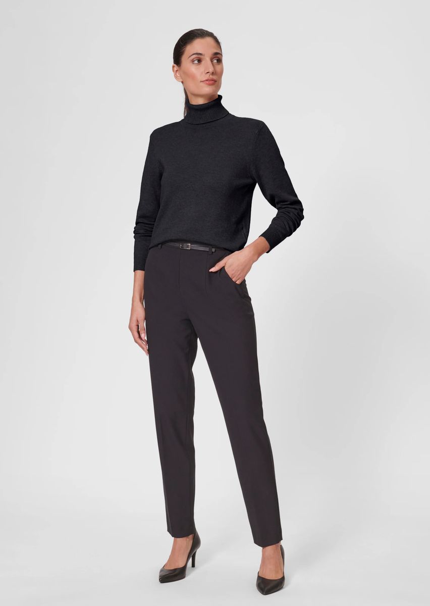 Klassischer Rollkragenpullover aus Feinstrick