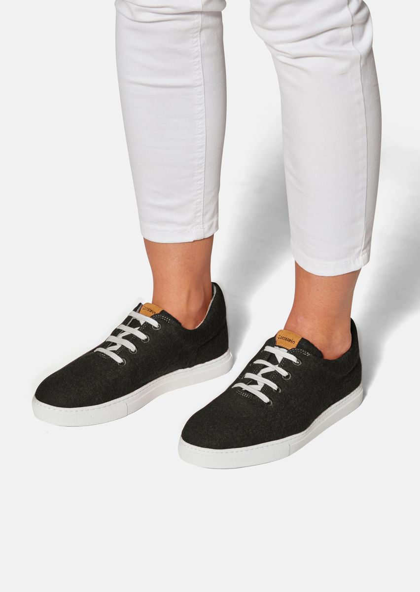 Minimalistische Schnürsneaker aus Schurwolle