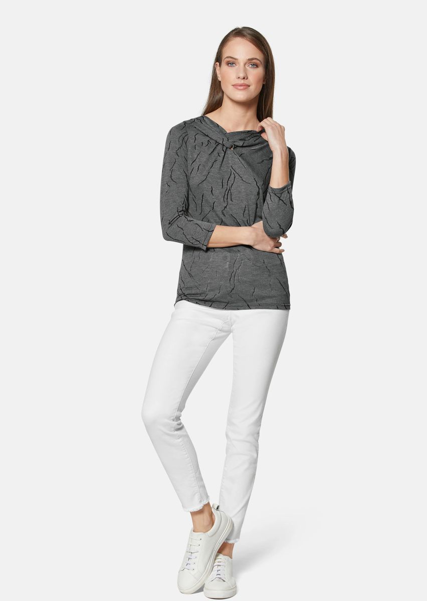 Top mit Knoten und Ausbrenner-Muster