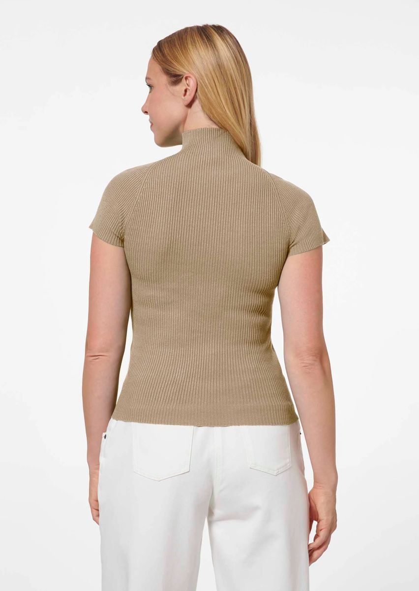 Kurzärmeliger Rippenstrick-Pullover mit Stehkragen