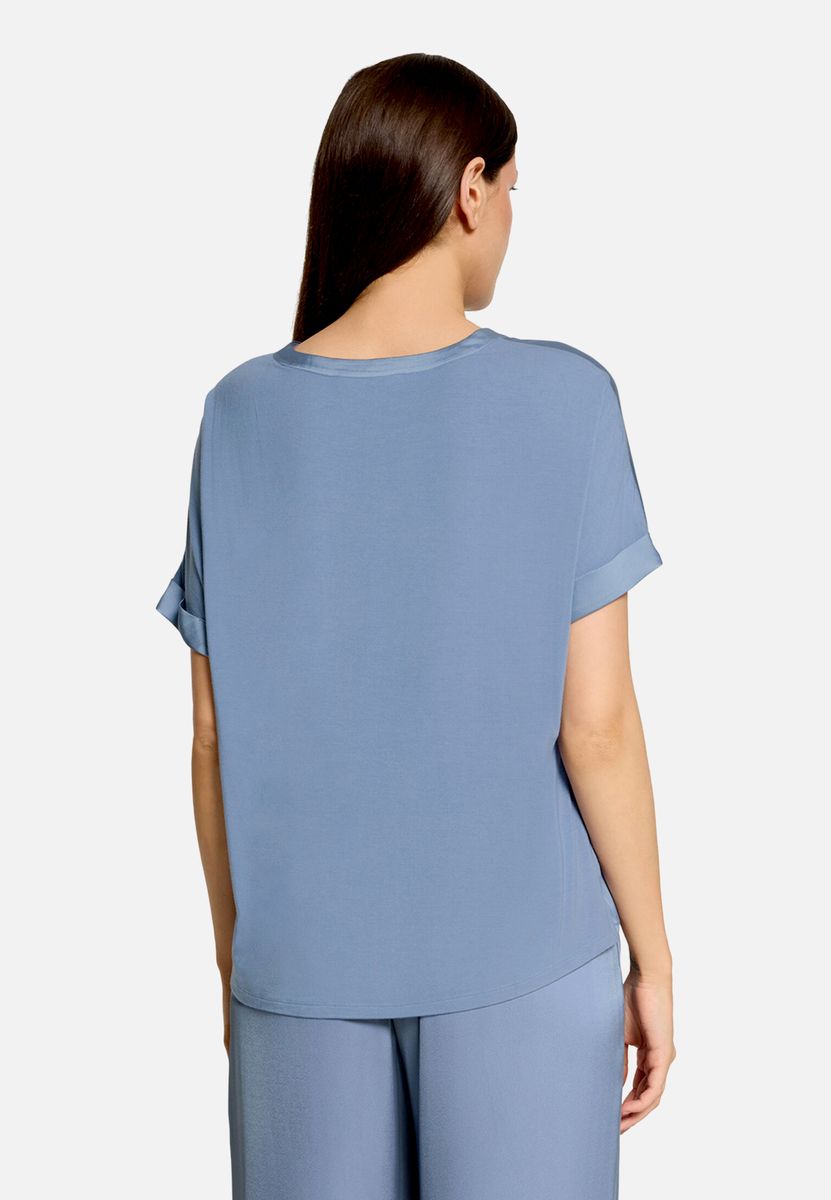 Kurzarm-Satinbluse mit Knopfleiste