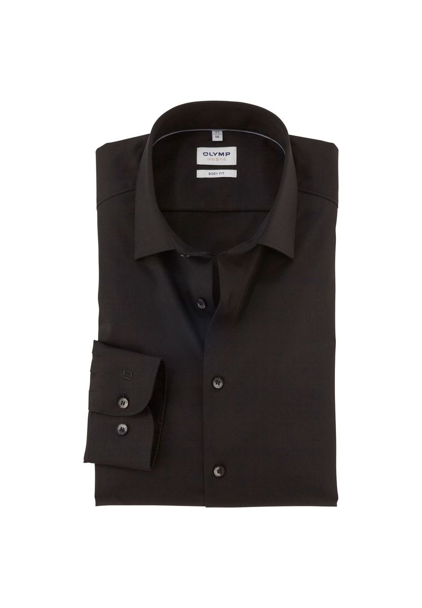 Elegantes, schlankes, schwarzes Hemd