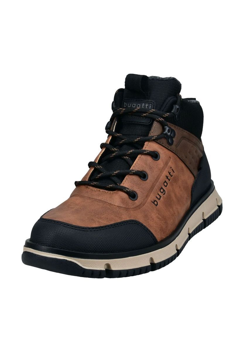 Schnürstiefelette im Lagenlook