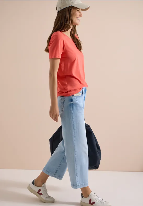 Weite Jeans mit Häkel-Detail