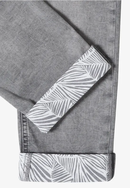 Straight-Leg-Jeans mit bedrucktem Aufschlag