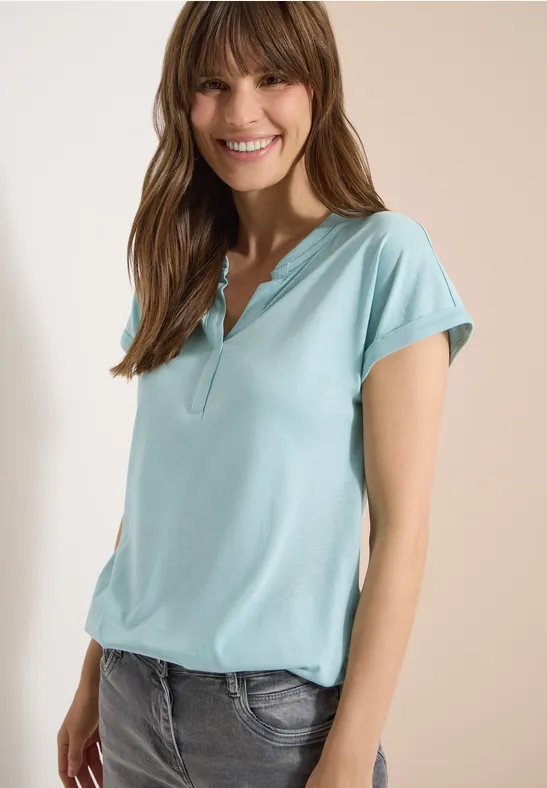 Leichtes Kurzarmshirt im Tunika-Stil