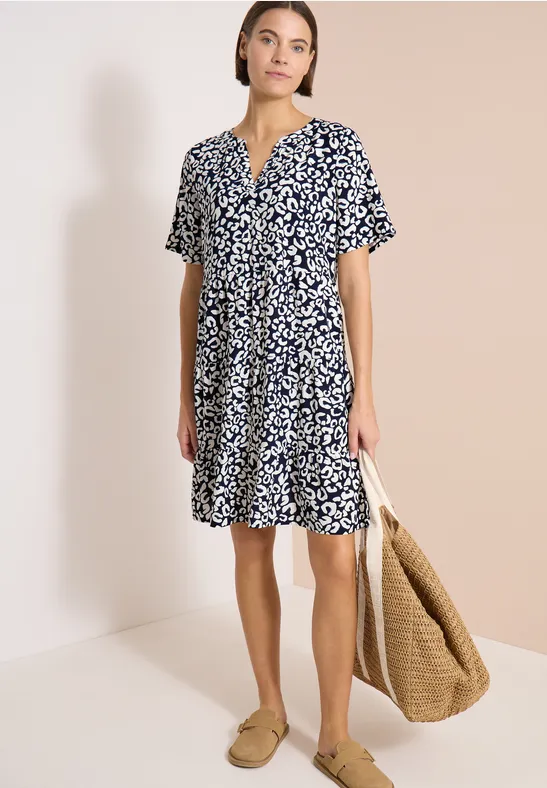 Etagenkleid mit Tierprint aus Krepp