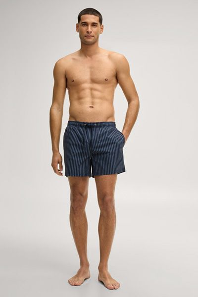 Klassische gestreifte Badeshorts