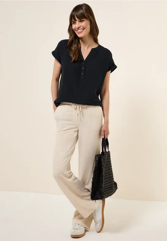 Luftige Musselin-Bluse mit Knopfleiste