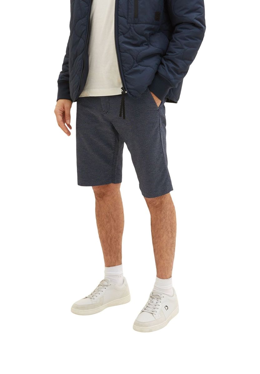 Gemusterte Slim-Fit Chinoshorts mit Gürtel