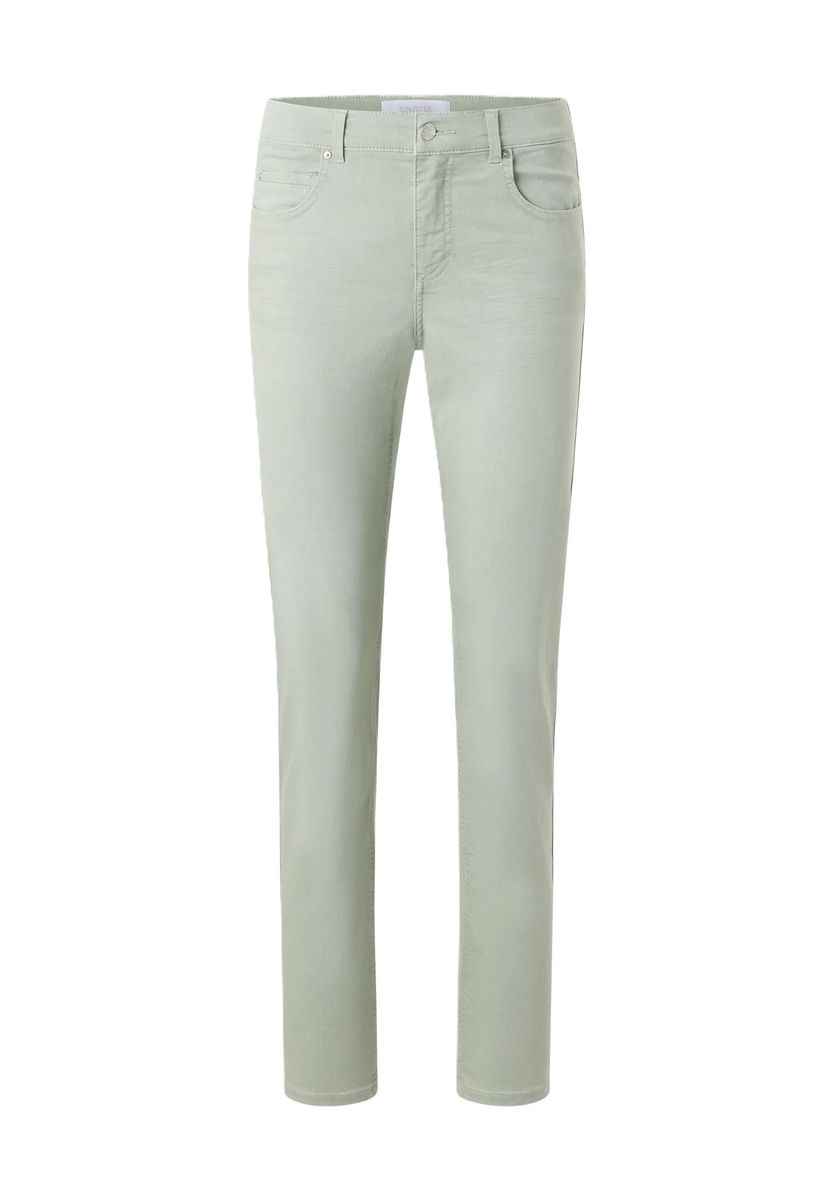 Straight Leg 5-Pocket Style Jeans