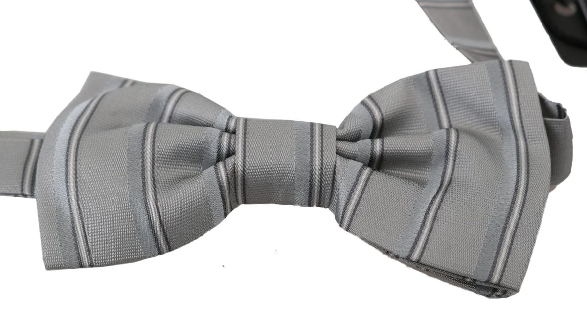 Elegante Gestreifte Seidenfliege