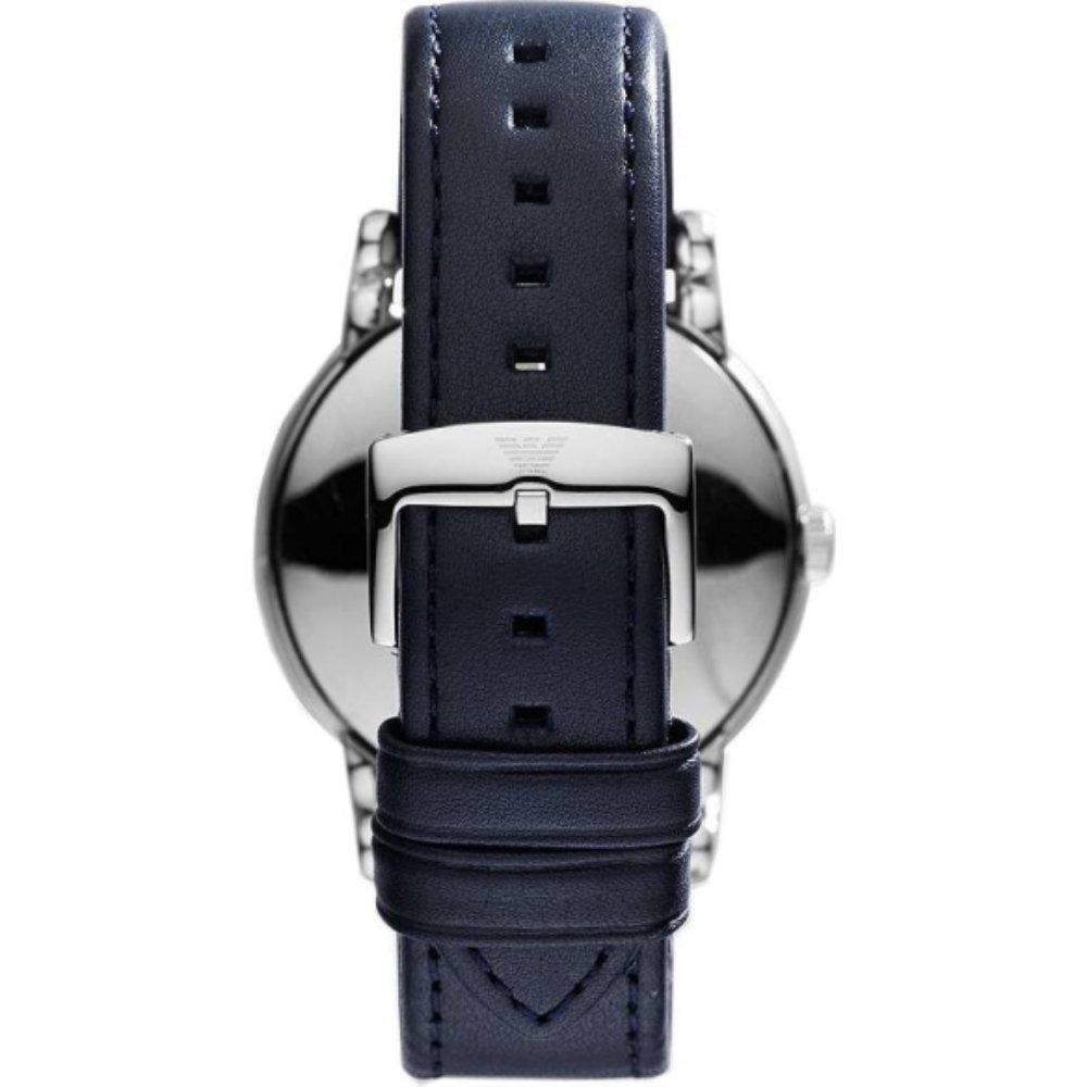 Klassische minimalistische analoge Armbanduhr