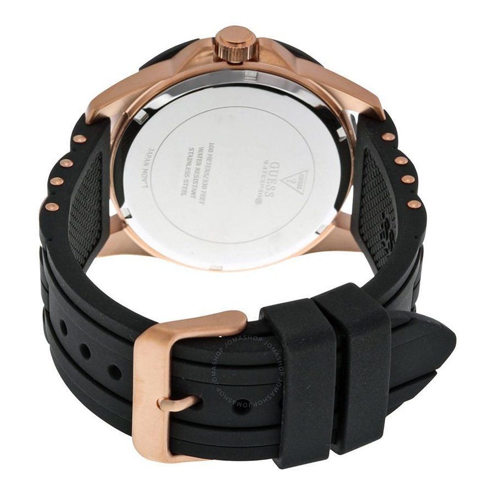 Sportliche Armbanduhr mit Multifunktionsanzeige