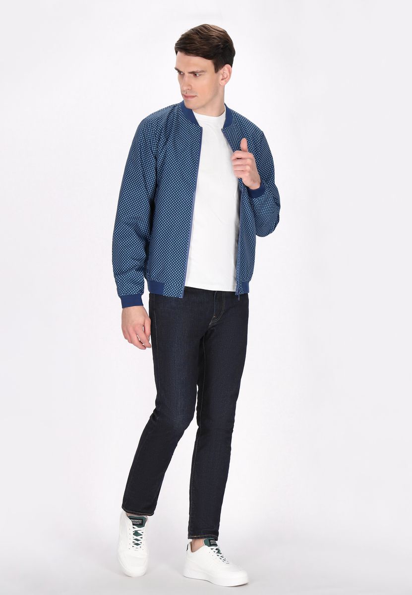 Bomberjacke mit geometrischem Muster