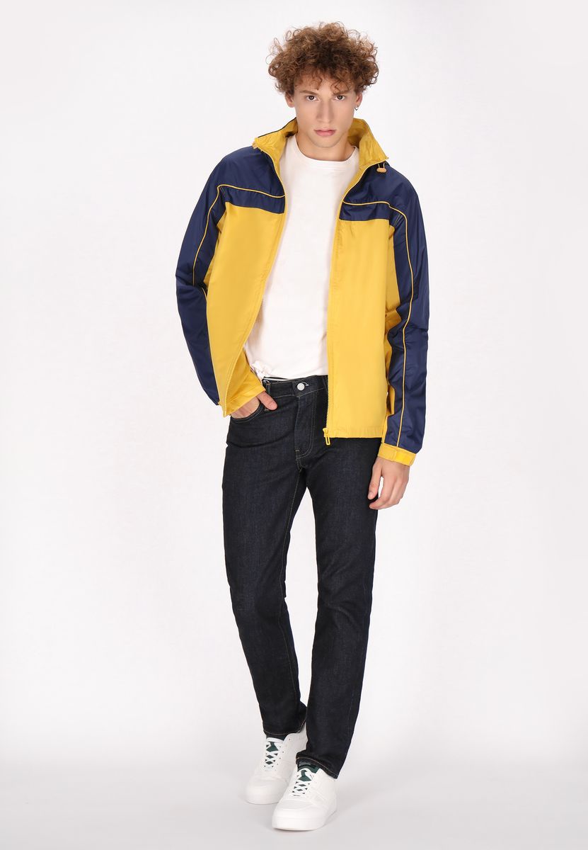Sportliche Kapuzenjacke mit Colourblocking