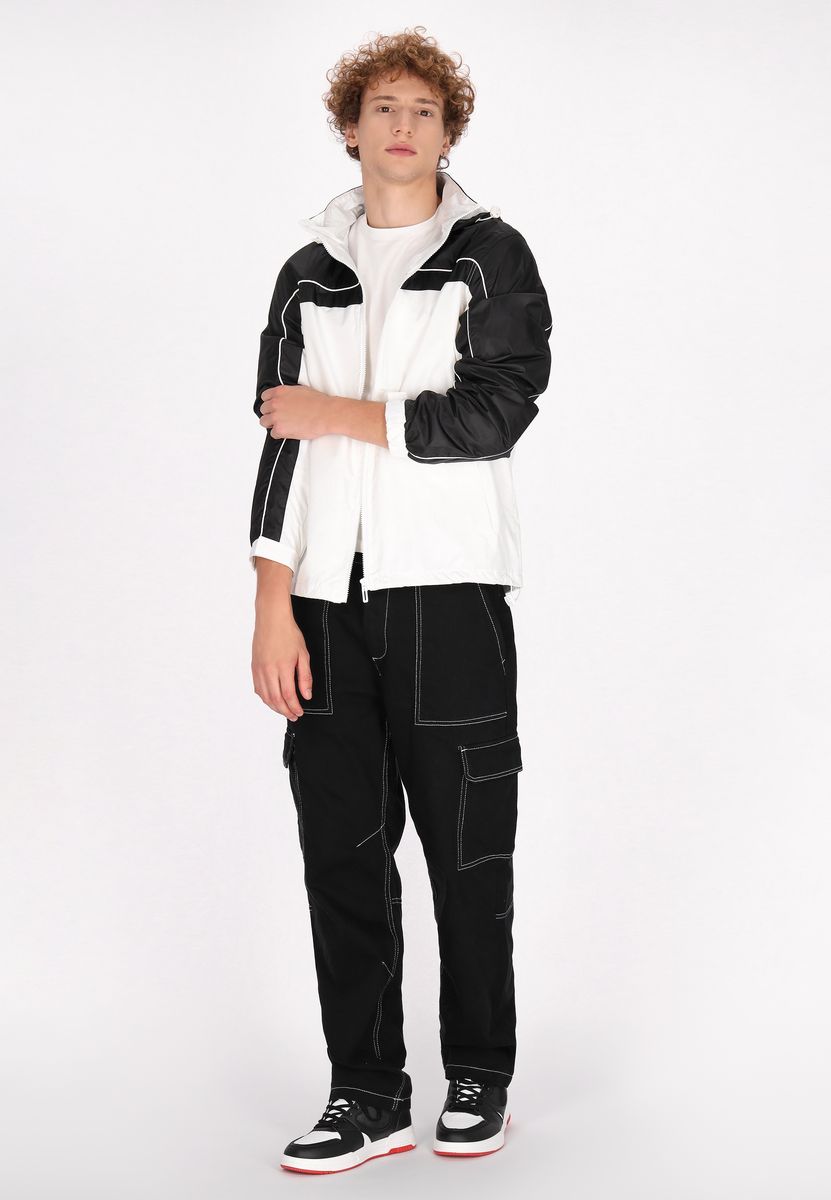 Sportliche Kapuzenwindjacke im Color-Block-Design