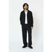 Minimalistisches Overshirt mit Reverskragen