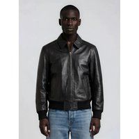 Klassische Lederjacke im Bomber-Stil