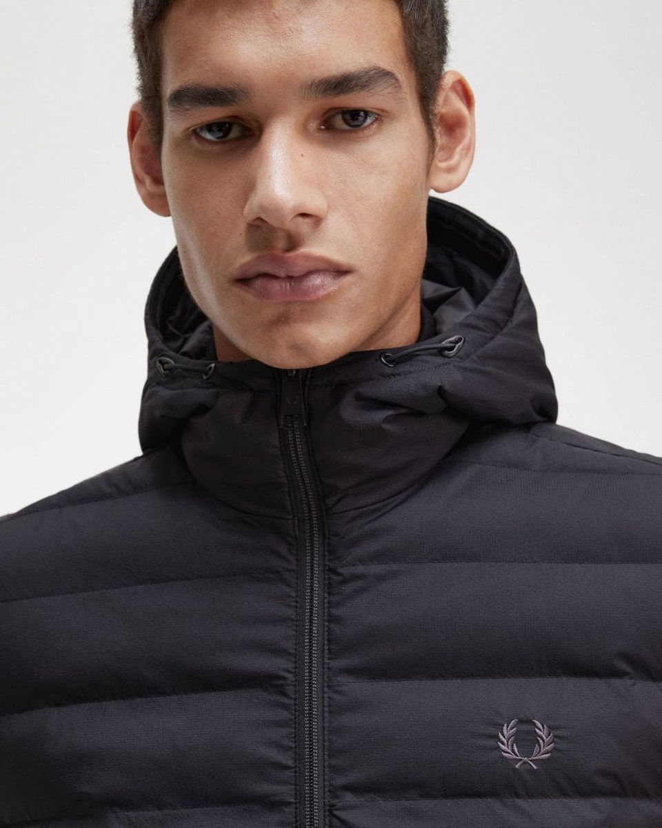 Isolierte Steppjacke mit Kapuze