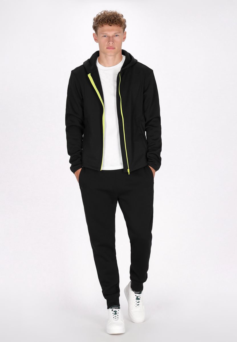 Schlanke Performance-Jacke mit Kapuze