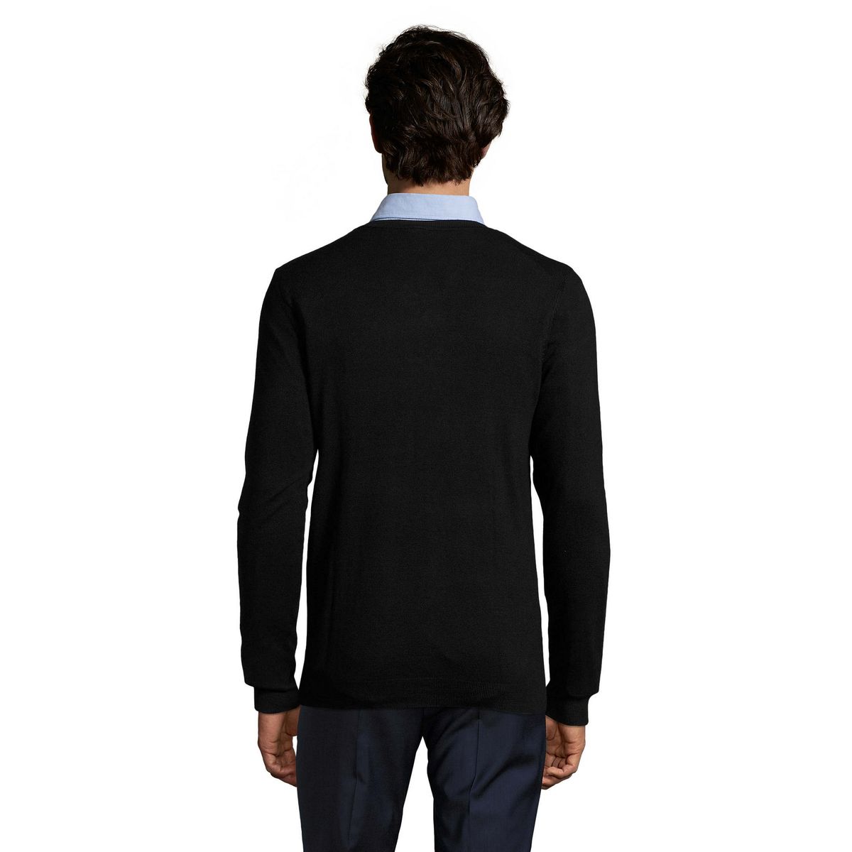 Klassischer Strickpullover mit V-Ausschnitt
