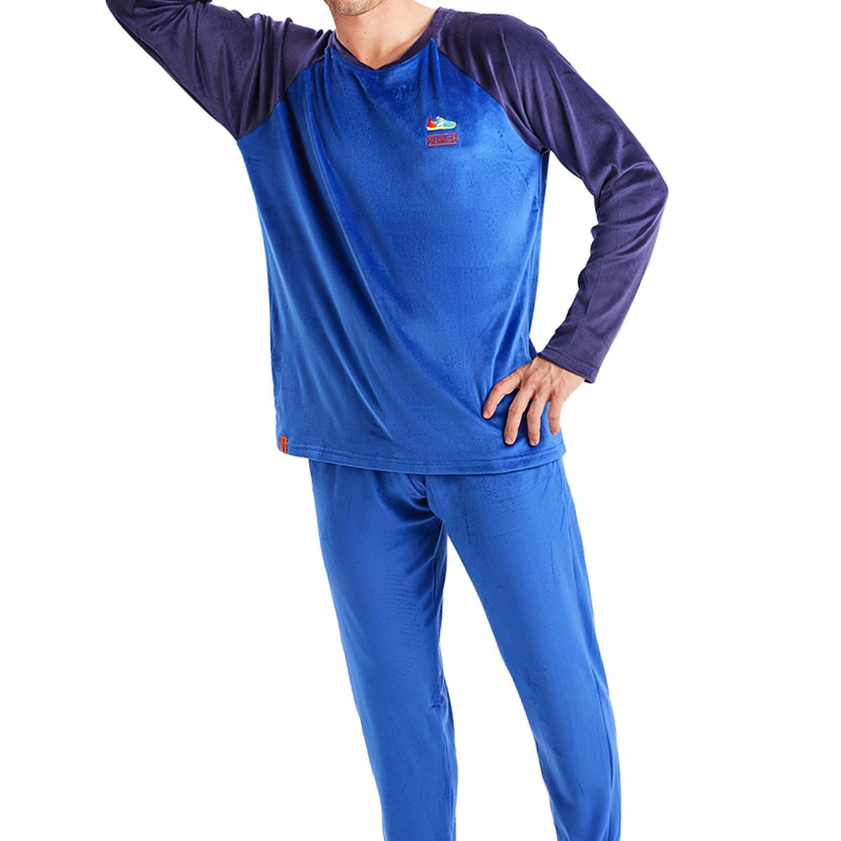 Samt-Pyjama mit Rundhalsausschnitt und langen Ärmeln