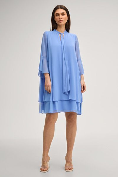 Someday Denia Blaues Chiffon-Kleid mit Stufen und Bindekragen