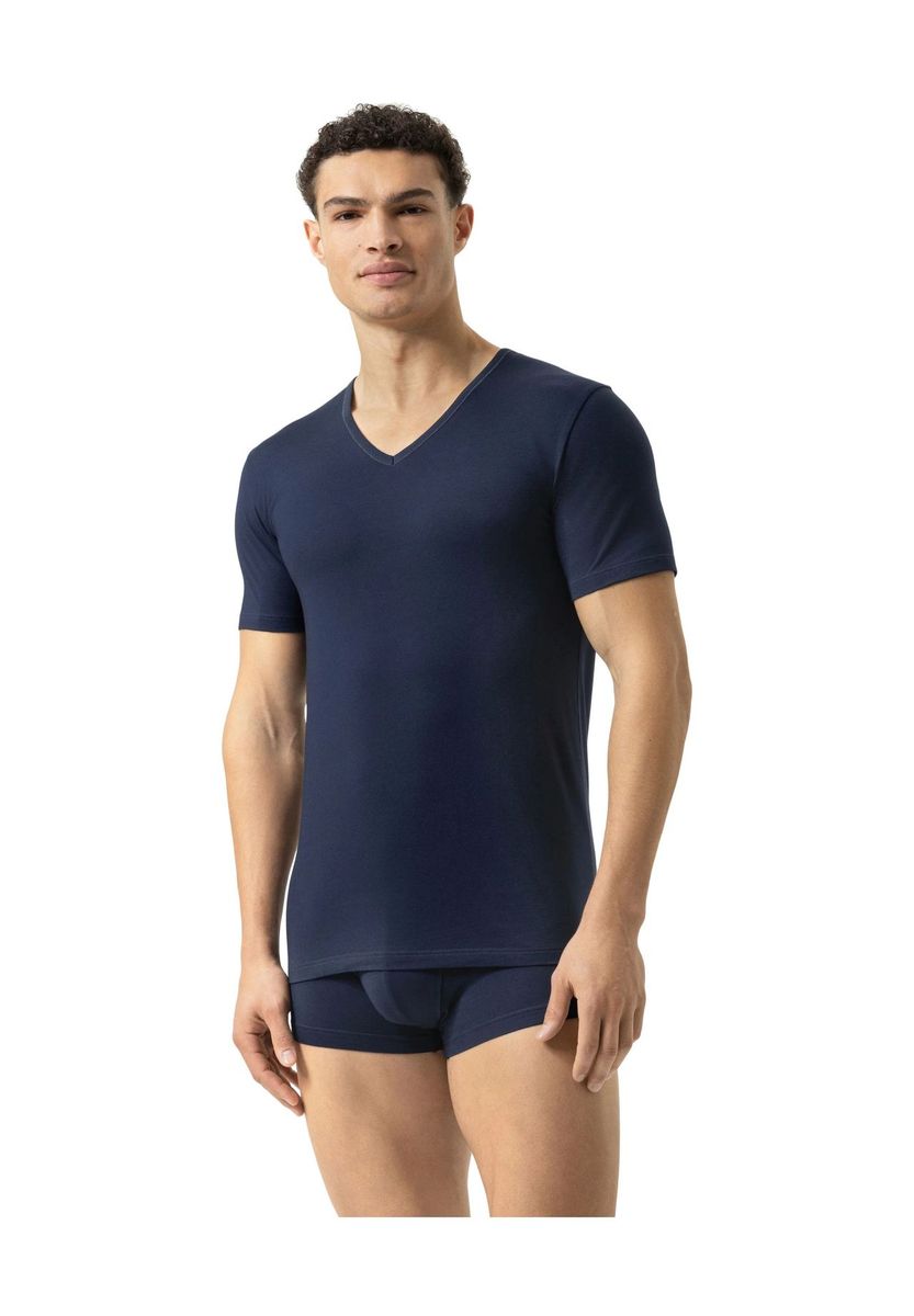 Klassisches marineblaues V-Ausschnitt T-Shirt
