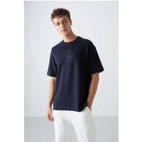 Oversized T-Shirt mit Stickerei