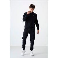 Minimalistisches Fleece-Sweatshirt und Jogginghose