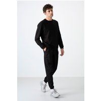 Minimalistisches Fleece-Sweatshirt und Jogger-Set